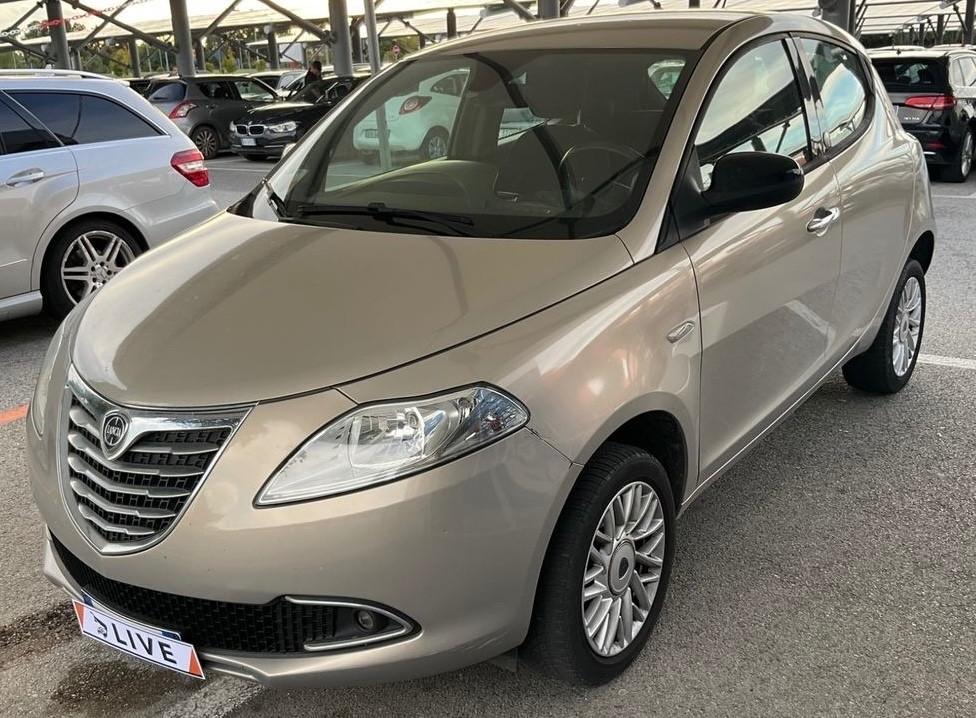 Lancia Ypsilon 0.9 TwinAir 85 CV 5 porte S&S Silver