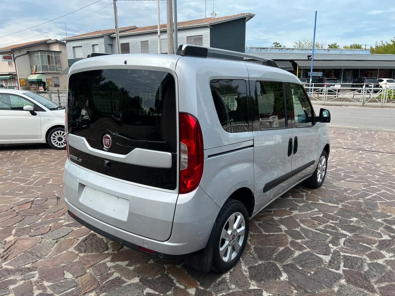 Fiat Doblo 1.4 T-Jet 16V Lounge