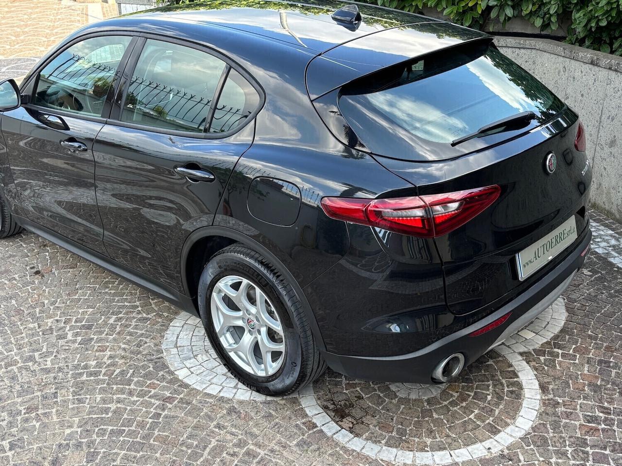 Alfa Romeo Stelvio 2.2 Turbodiesel 160 CV AT8 RWD