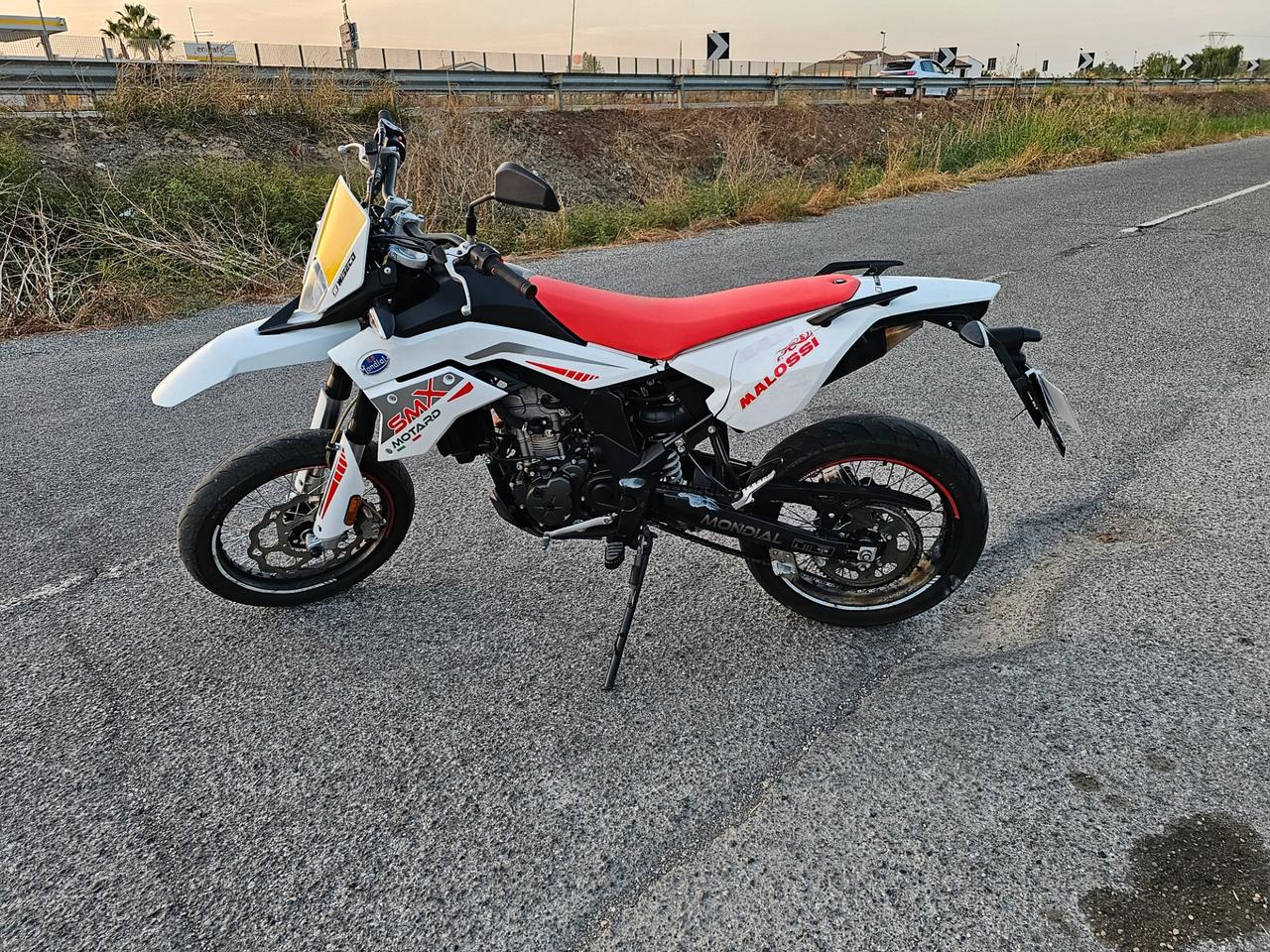 Mondial motard 125