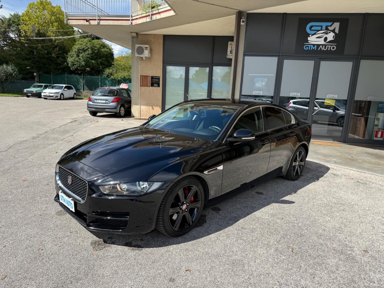Jaguar XE 2.0 D Turbo aut. Pure