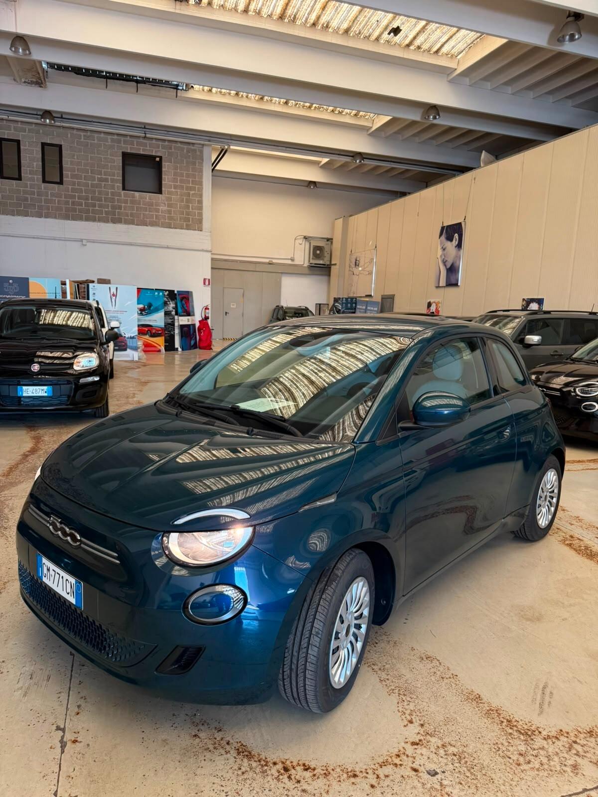 Fiat 500e Berlina 42 kWh