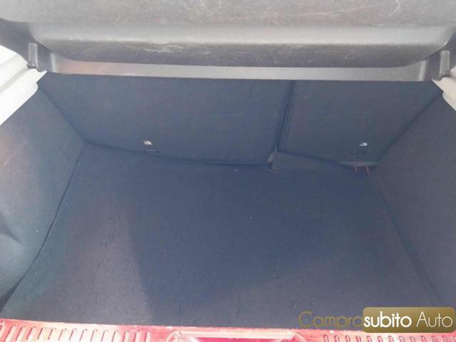 DACIA Sandero 0.9 TCe 12V T-GPL 90 Start&Stop SS Lauréate Family