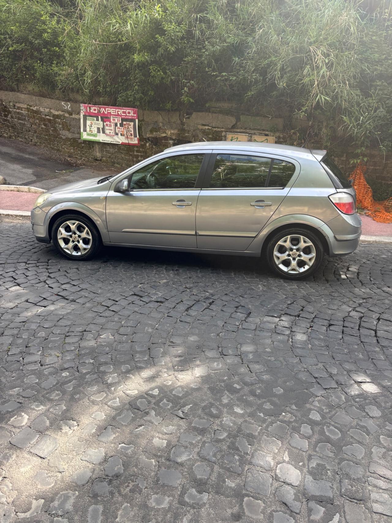 Opel Astra 1.6 16V benzina