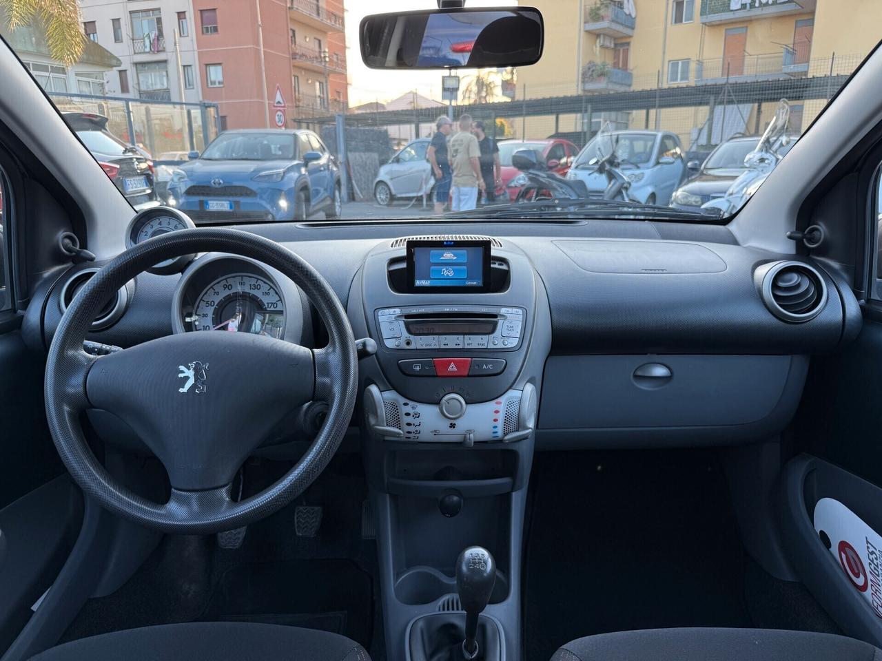 Peugeot 107 1.0 68CV 5p. Sweet Years - 2010