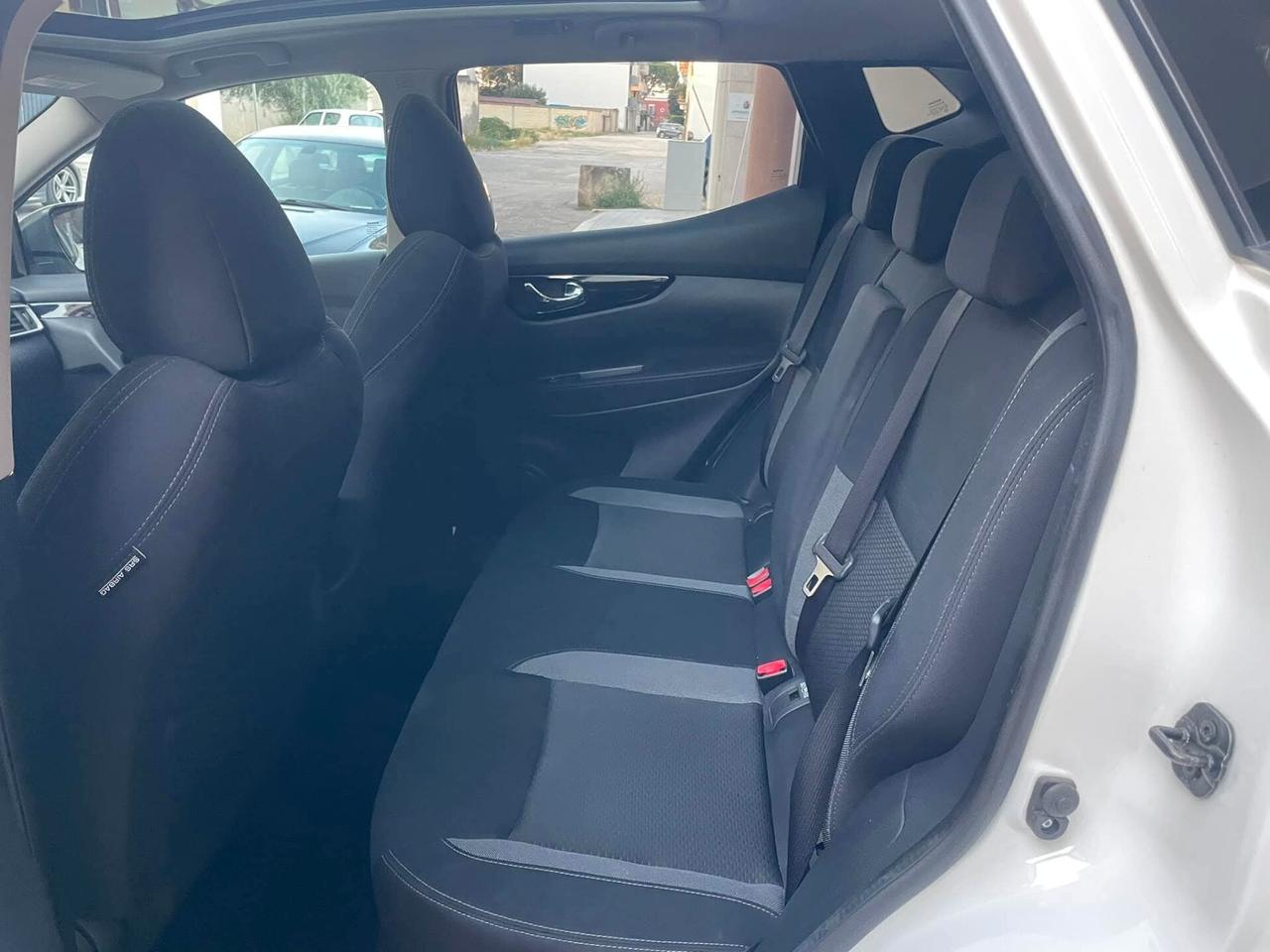 Nissan Qashqai 1.7 dCi 150 CV 4WD CVT N-Connecta TETTO LED TELEC 360 18'