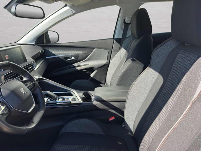 PEUGEOT 3008 BlueHDi 130 S&S EAT8 Business