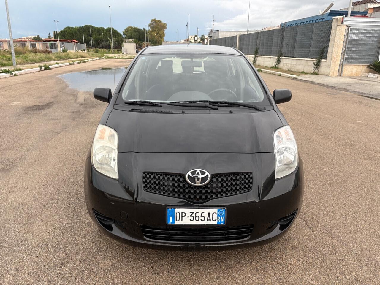 Toyota Yaris 1.0 5 porte