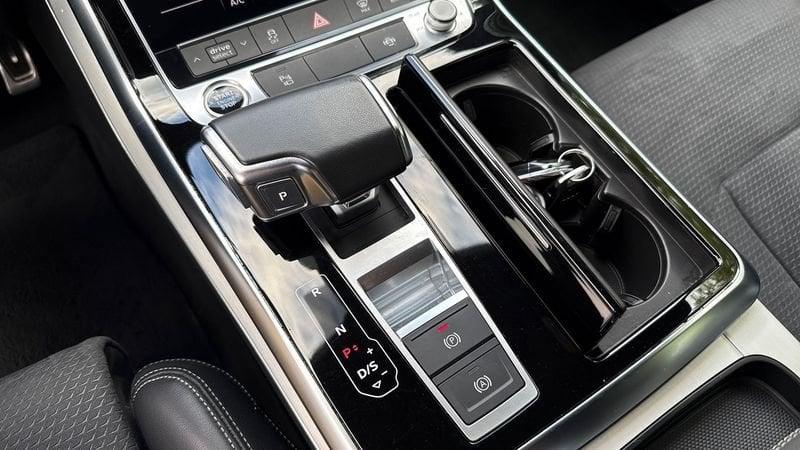 Audi Q8 50 3.0 V6 TDI mHEV quattro tiptronic