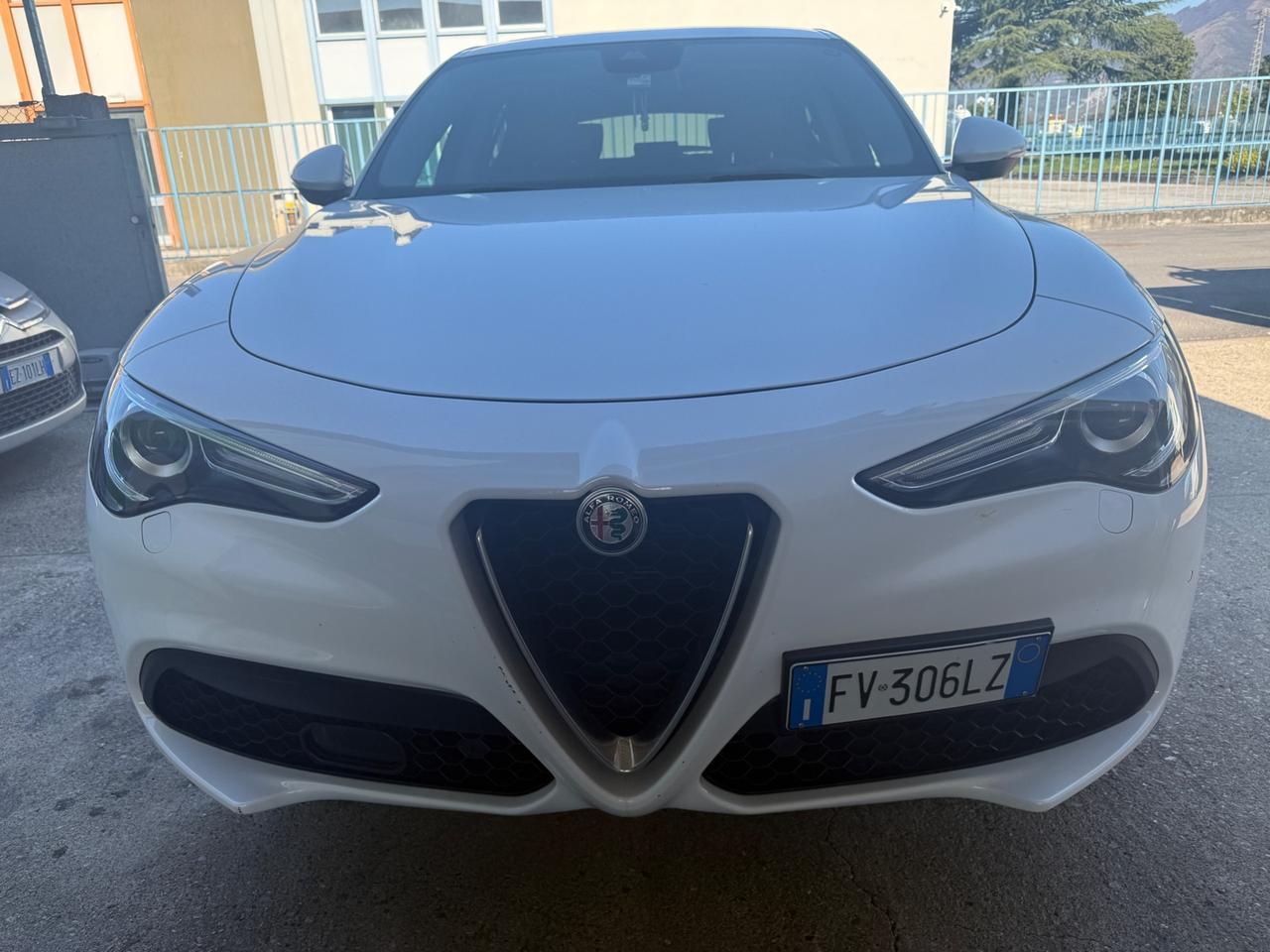 Alfa Romeo Stelvio 2.0 Turbo 200 CV AT8 Q4 Super