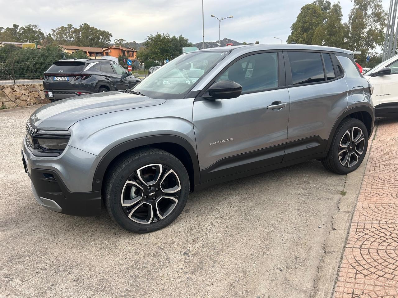 Jeep Avenger 1.2 Turbo 100 CV Summit