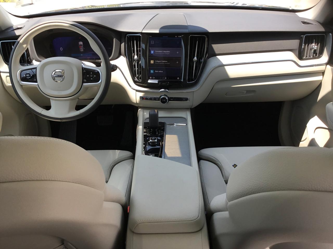 Volvo XC 60 T6 Plug-in hybrid AWD Aut. Plus Dark