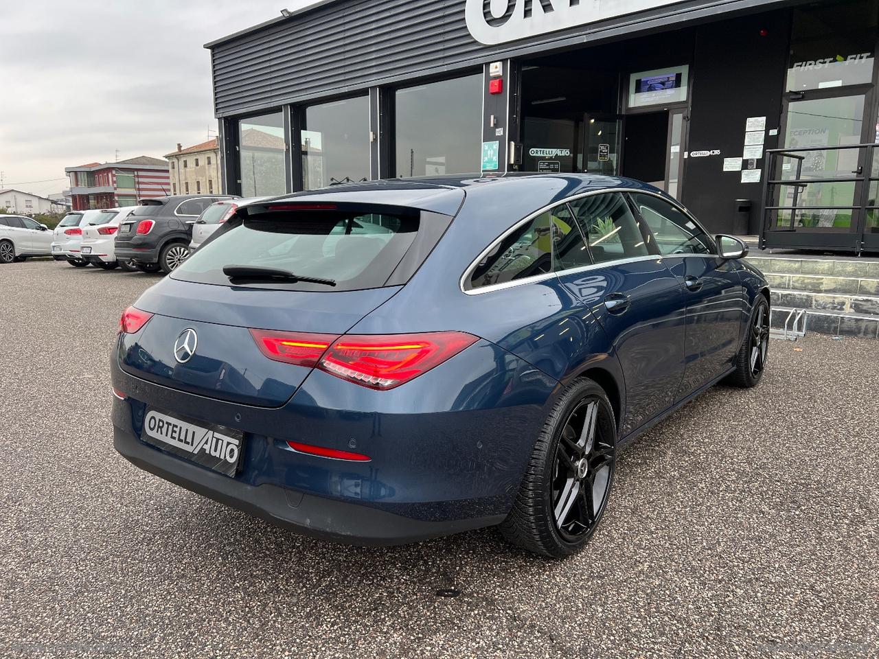 MERCEDES-BENZ CLA 200 d Aut. Shooting Brake Business IVA DEDUCIBILE