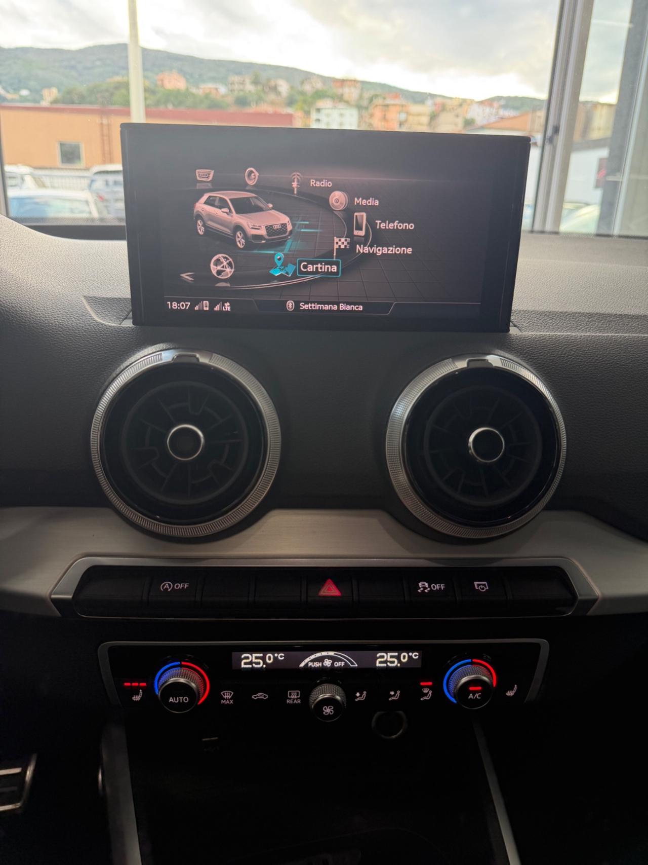 Audi Q2 2.0 150 S-LINE IDENTITY BLACK finanziabile