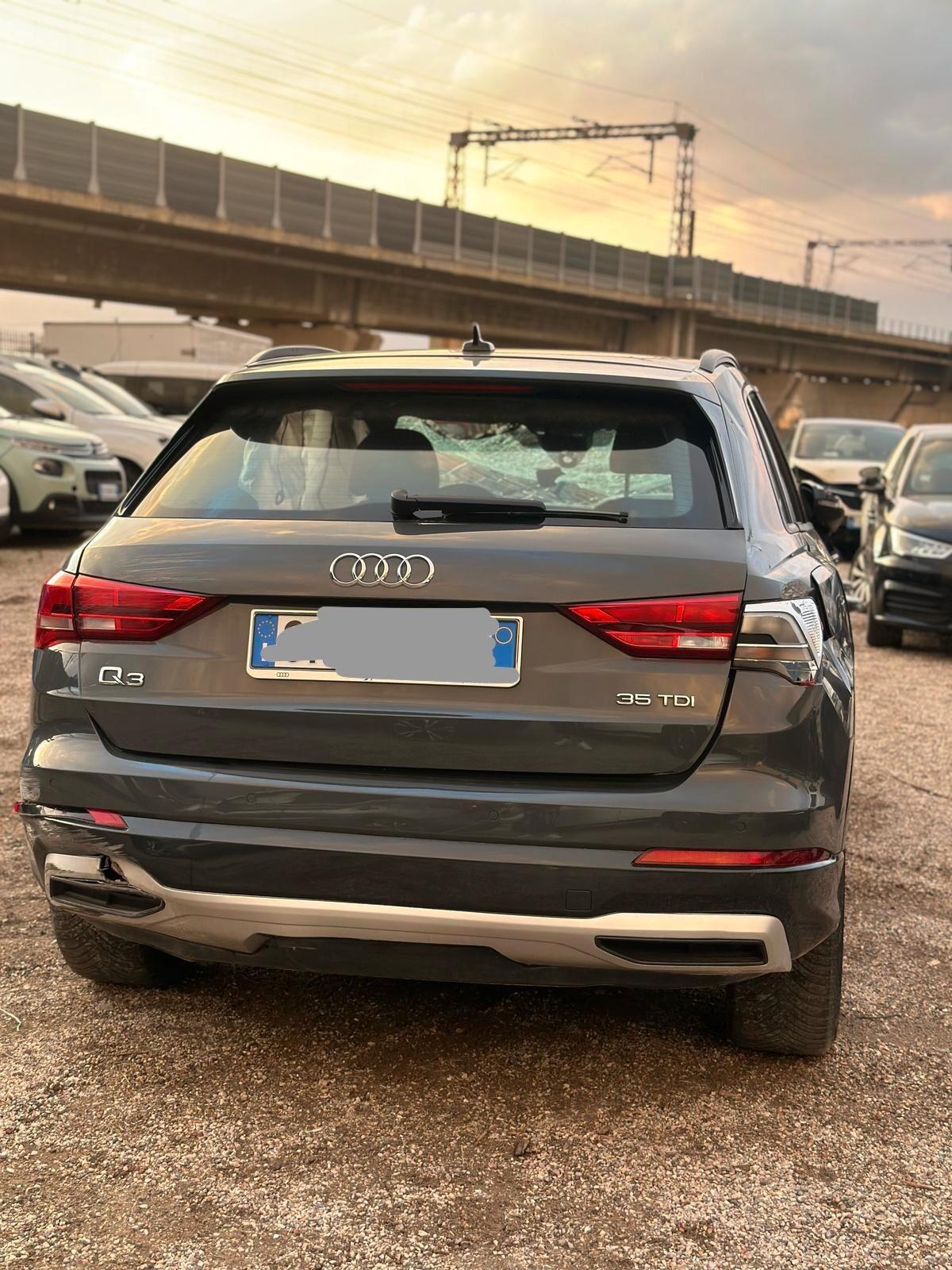 Audi Q3 TDI S tronic S line edition SINISTRATA!!