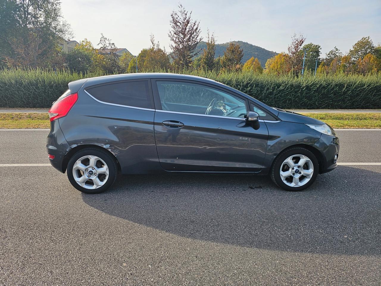FORD FIESTA 1.4 GPL TITANIUM "OK PER NEOPATENTATI"