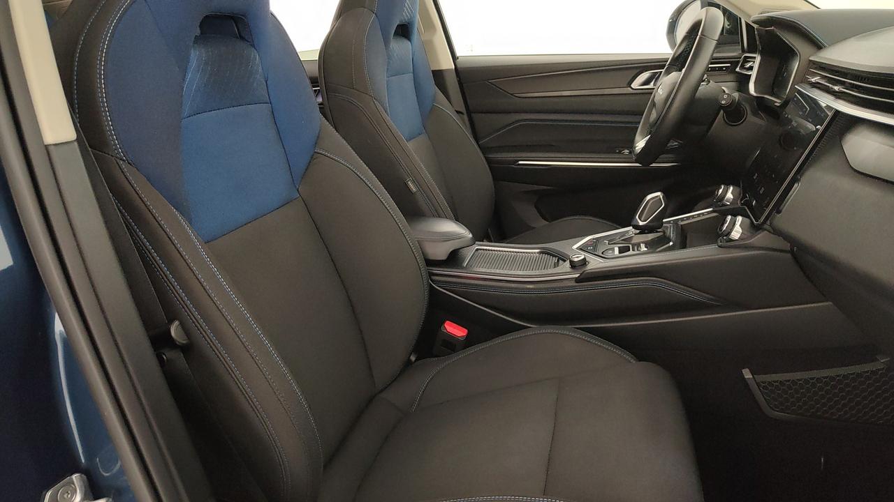 LYNK & CO 01 1.5 td phev auto