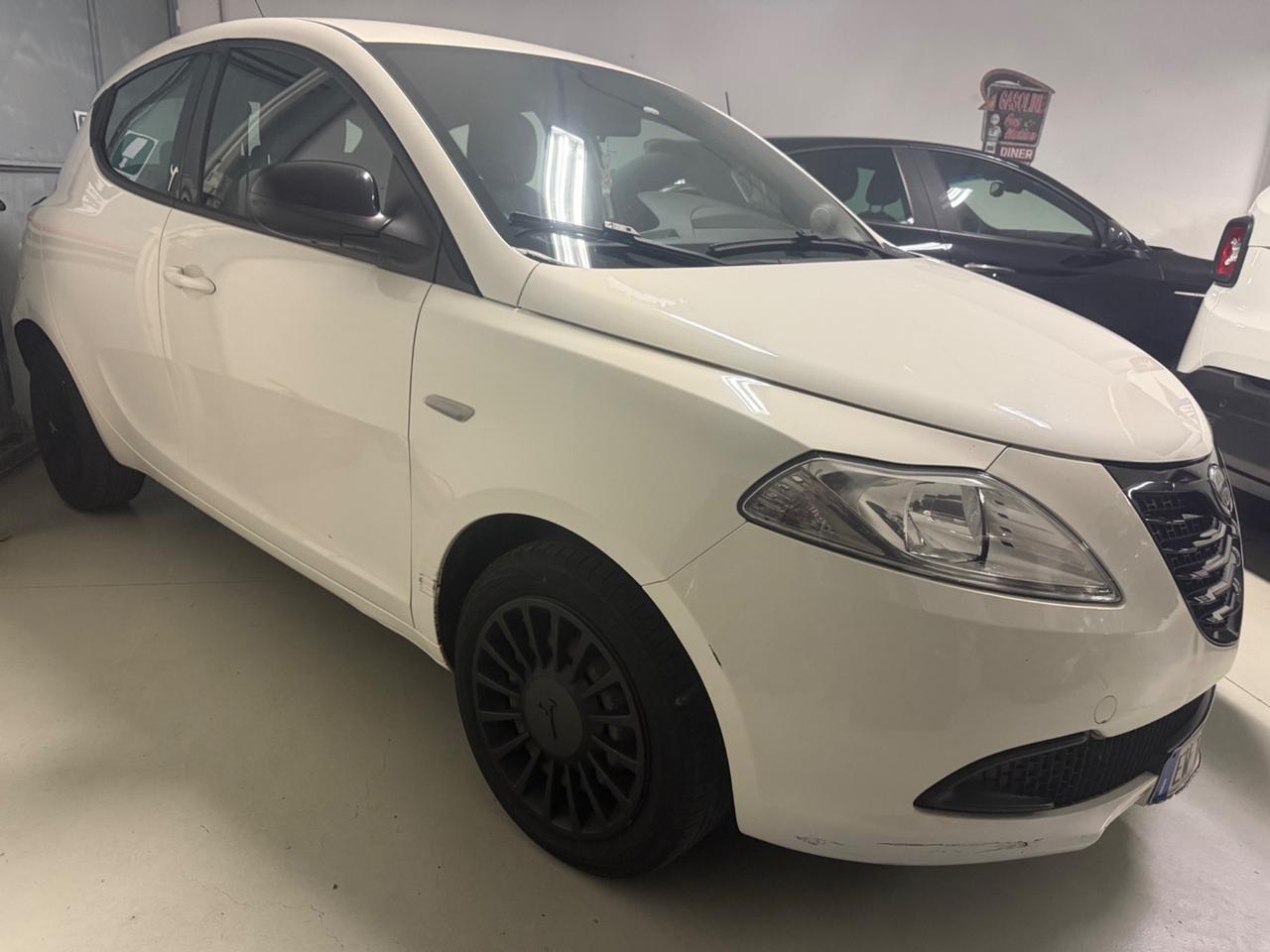 Lancia Ypsilon 1.2 69 CV 5 porte GPL Ecochic Gold