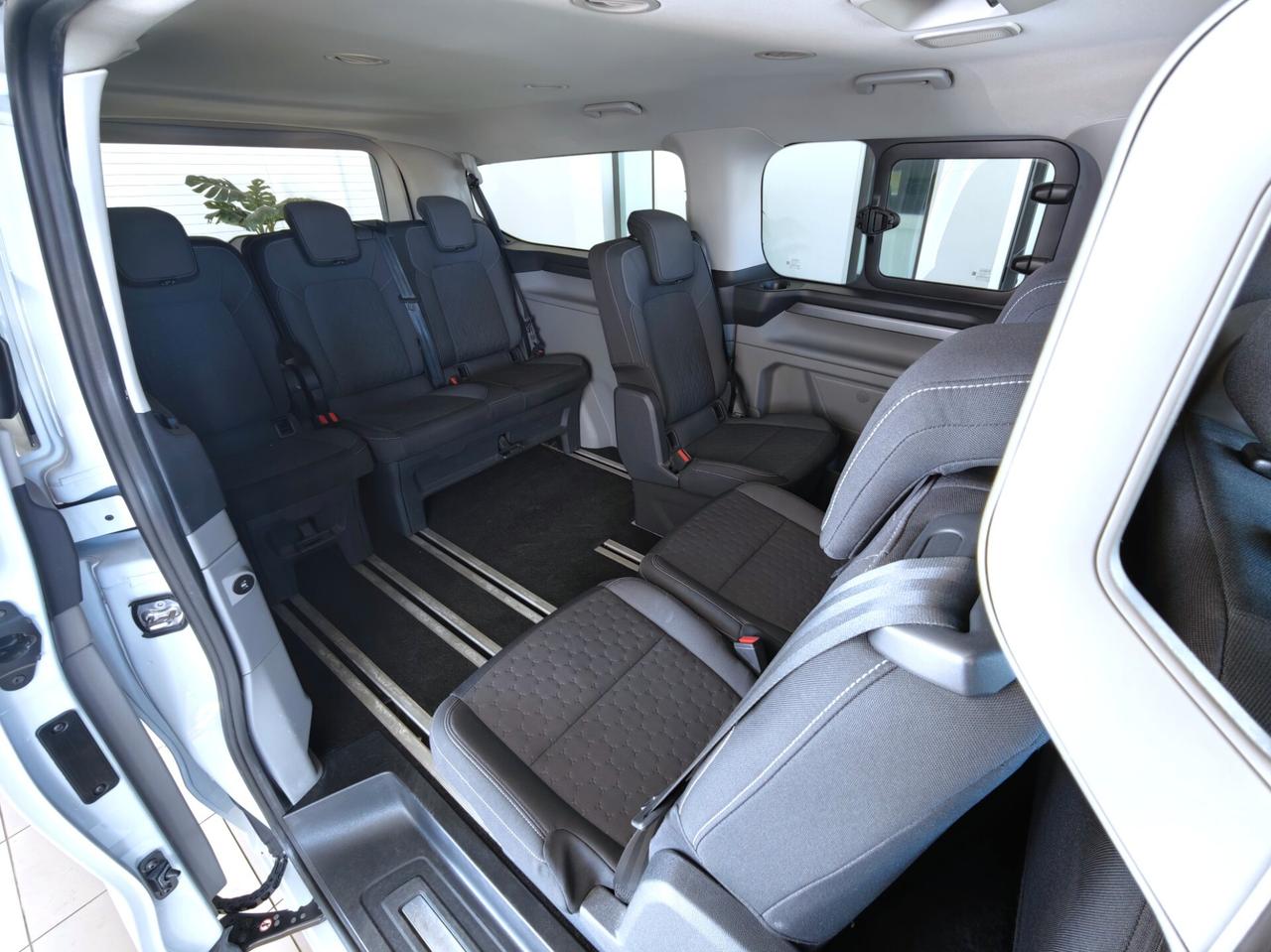 Ford Tourneo Custom 2.0 Ecoblue 9 posti - 2024