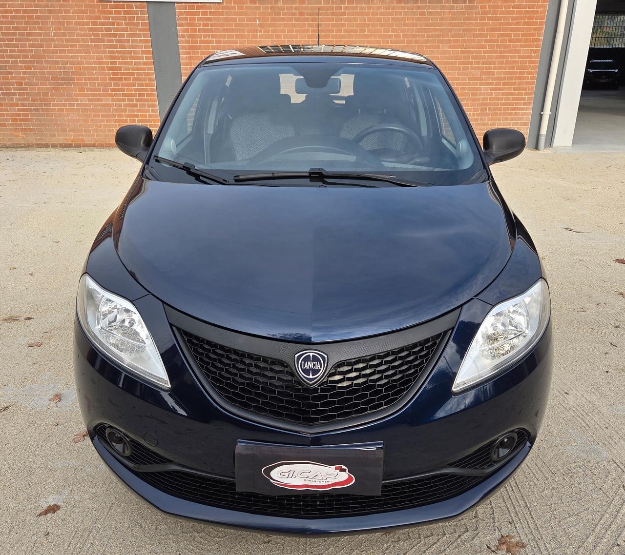 Lancia Ypsilon 1.2 69 CV 5 posti GPL Ecochic Elefantino Blu