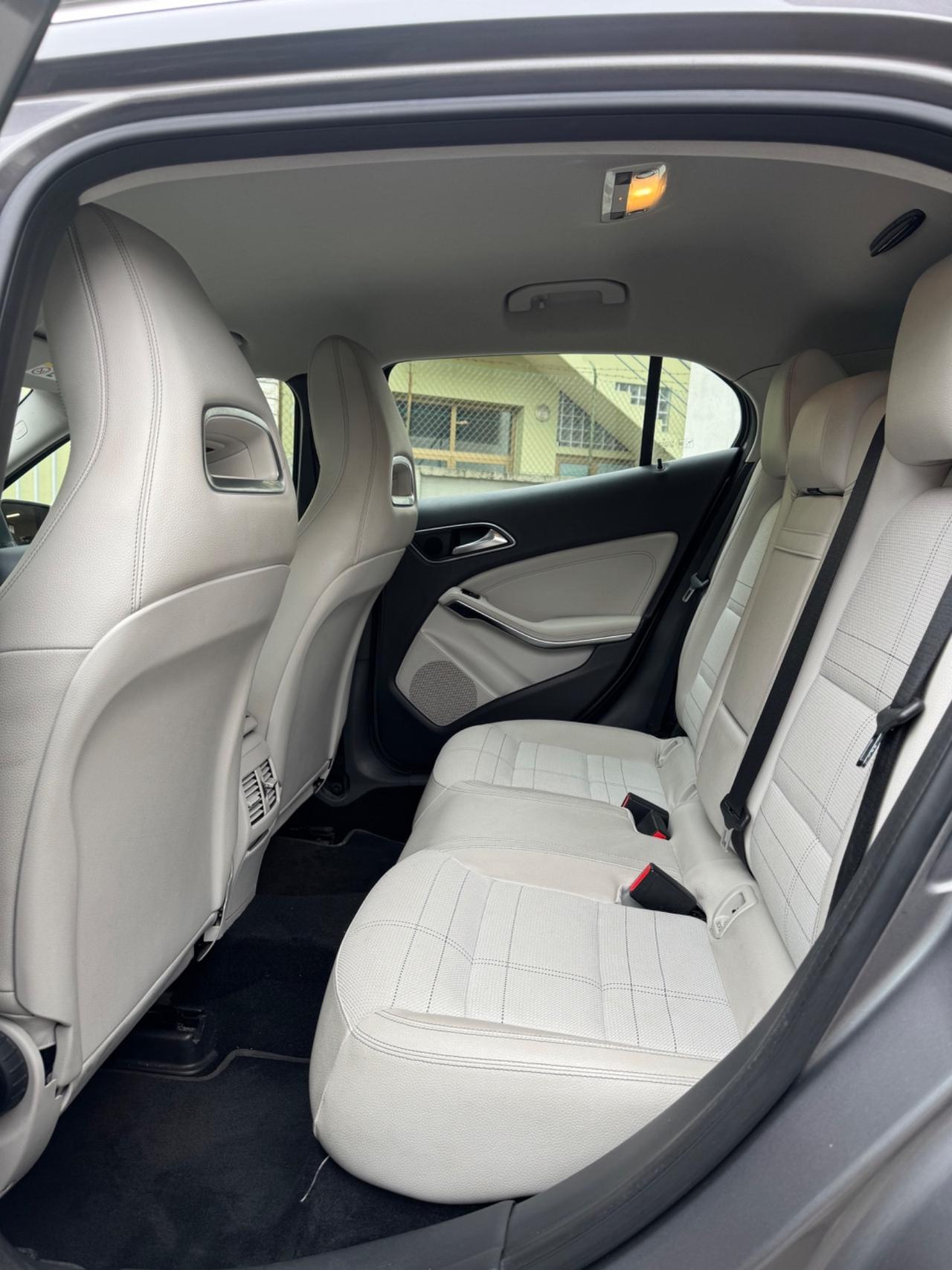 Mercedes-benz GLA 200 CDI Automatic 4Matic Premium