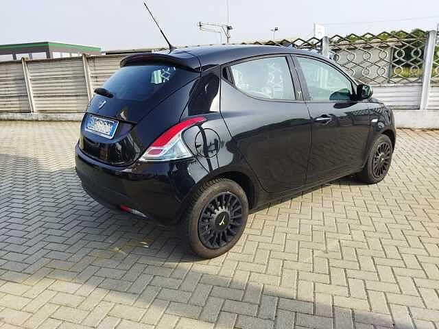 Lancia Ypsilon 1.2 69 CV 5 porte GPL Ecochic Gold