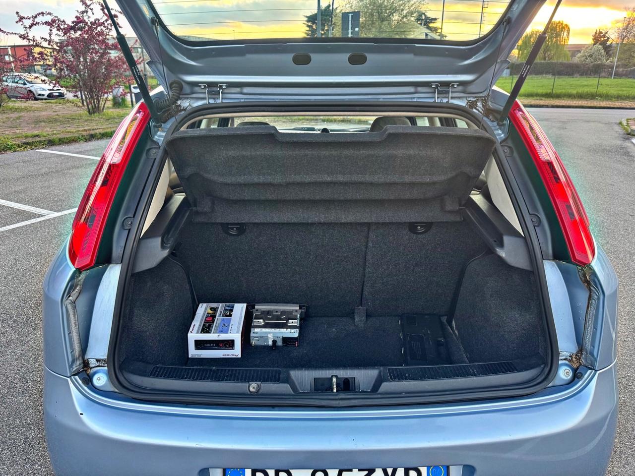 Fiat Grande Punto 1.4 Starjet 16V 5 porte Dynamic