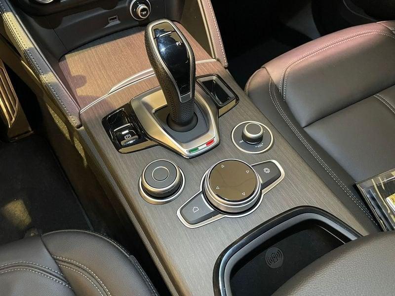 Alfa Romeo Stelvio 2.2 Turbodiesel 160 CV AT8 RWD Ti