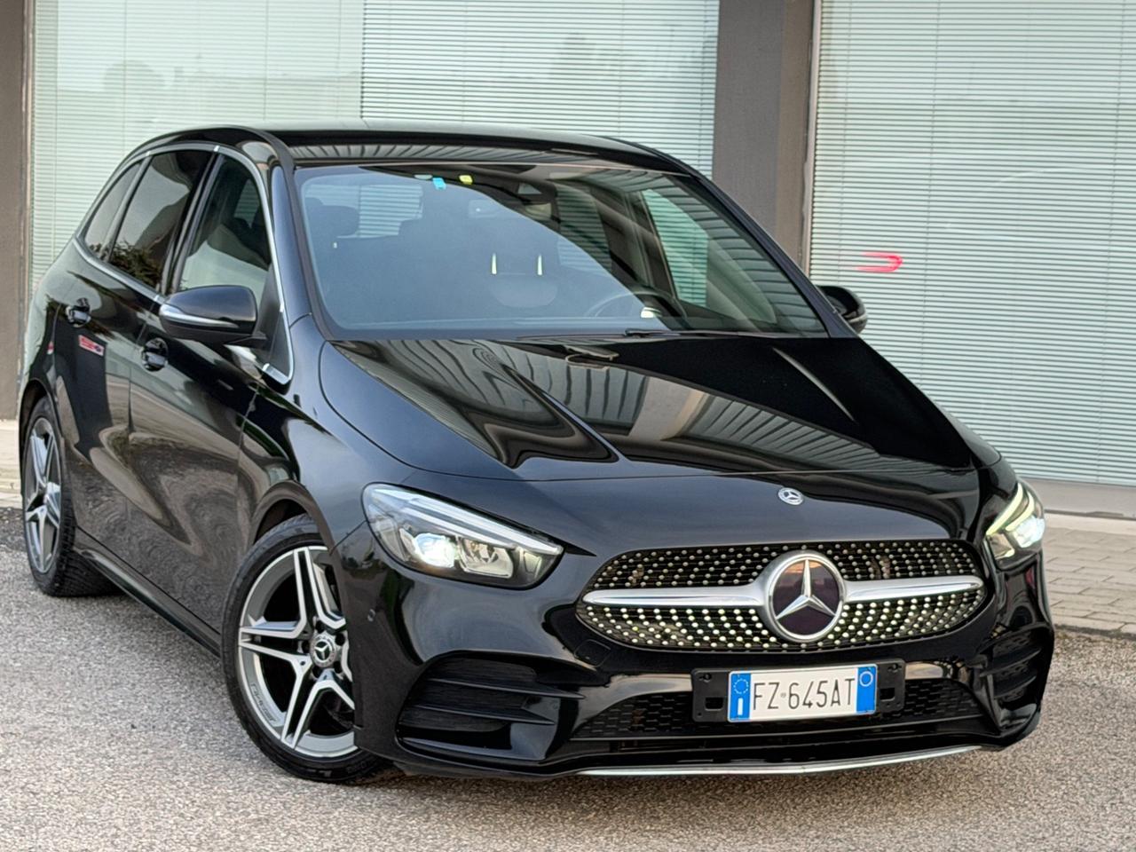 Mercedes-benz B 180D Premium AMG Unico proprietario