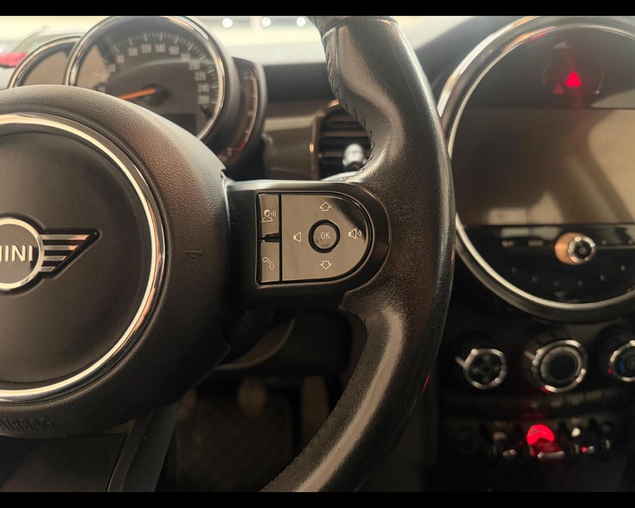 MINI Mini 4ª serie (F56) - Mini 1.5 Cooper Camden Edition