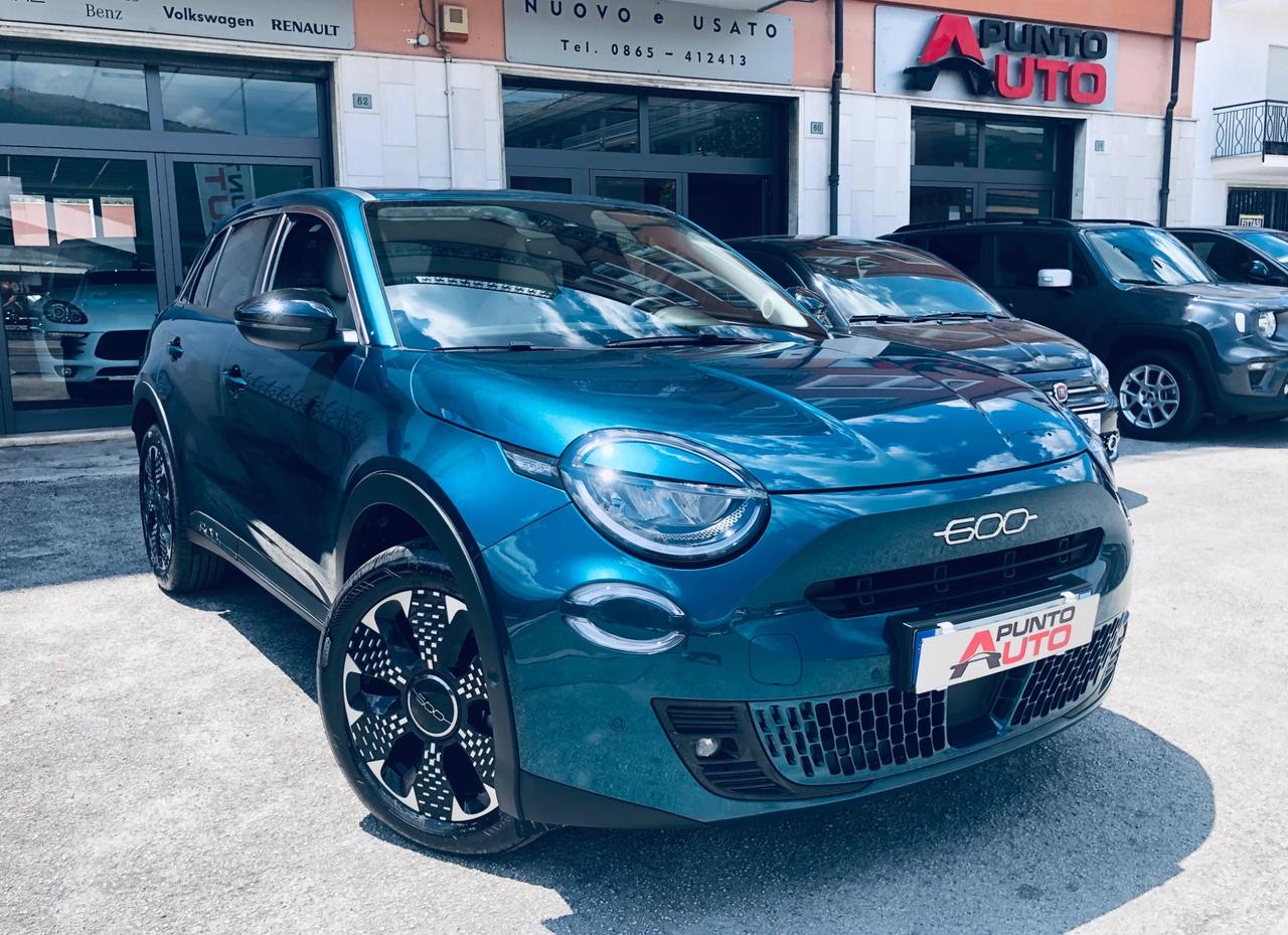 Fiat 600 Hybrid 110 CV DCT MHEV Business