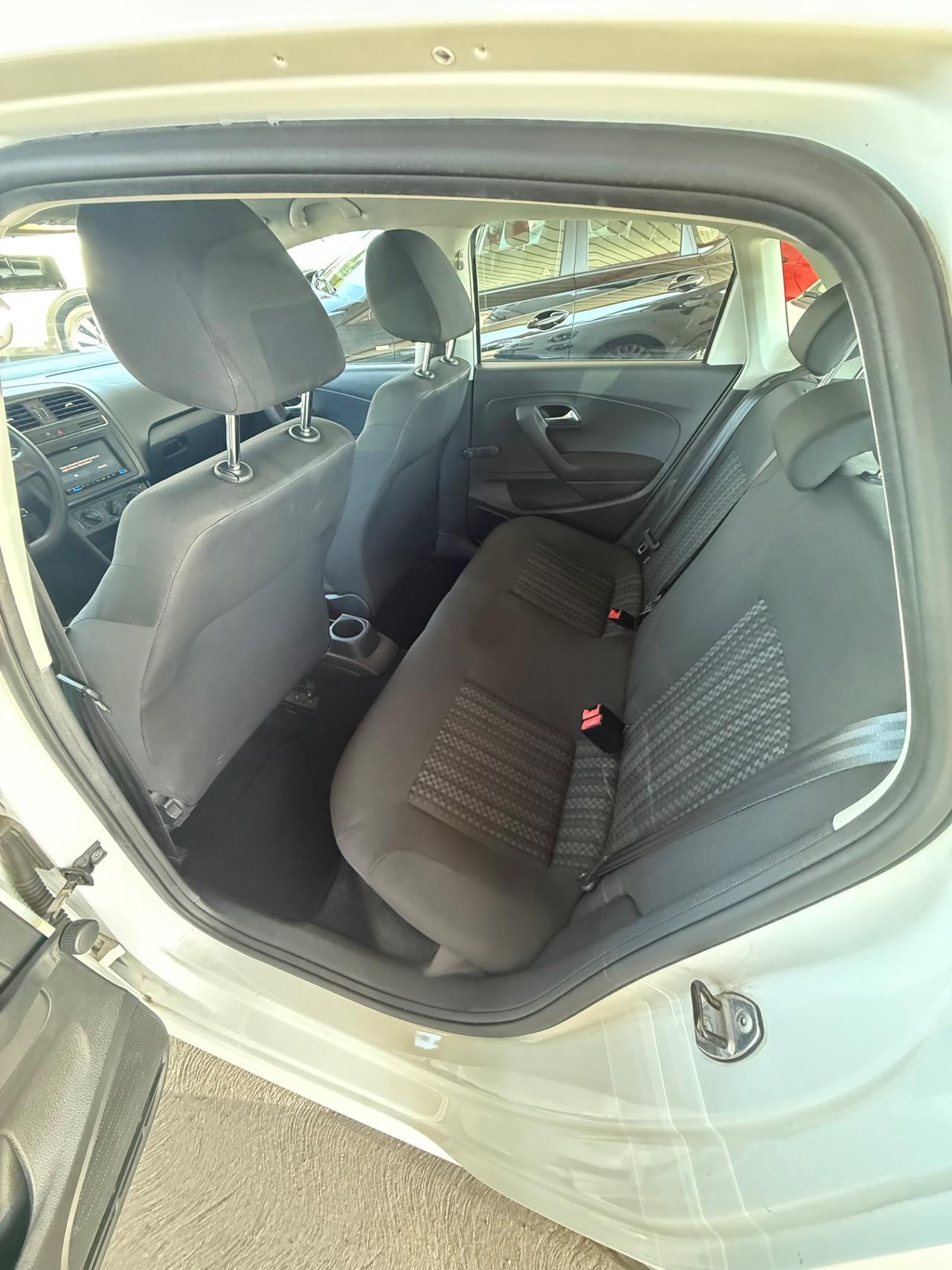 Polo 1.4 TDI- Comfortline-unipro-E6-rate-garanzia