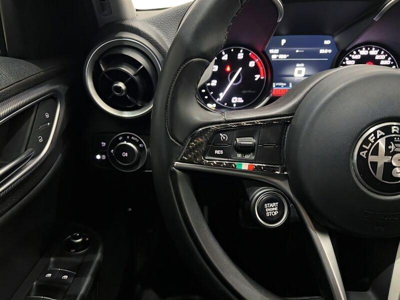Alfa Romeo Giulia Giulia 2.0 Turbo 280 CV AT8 AWD Q4 Veloce