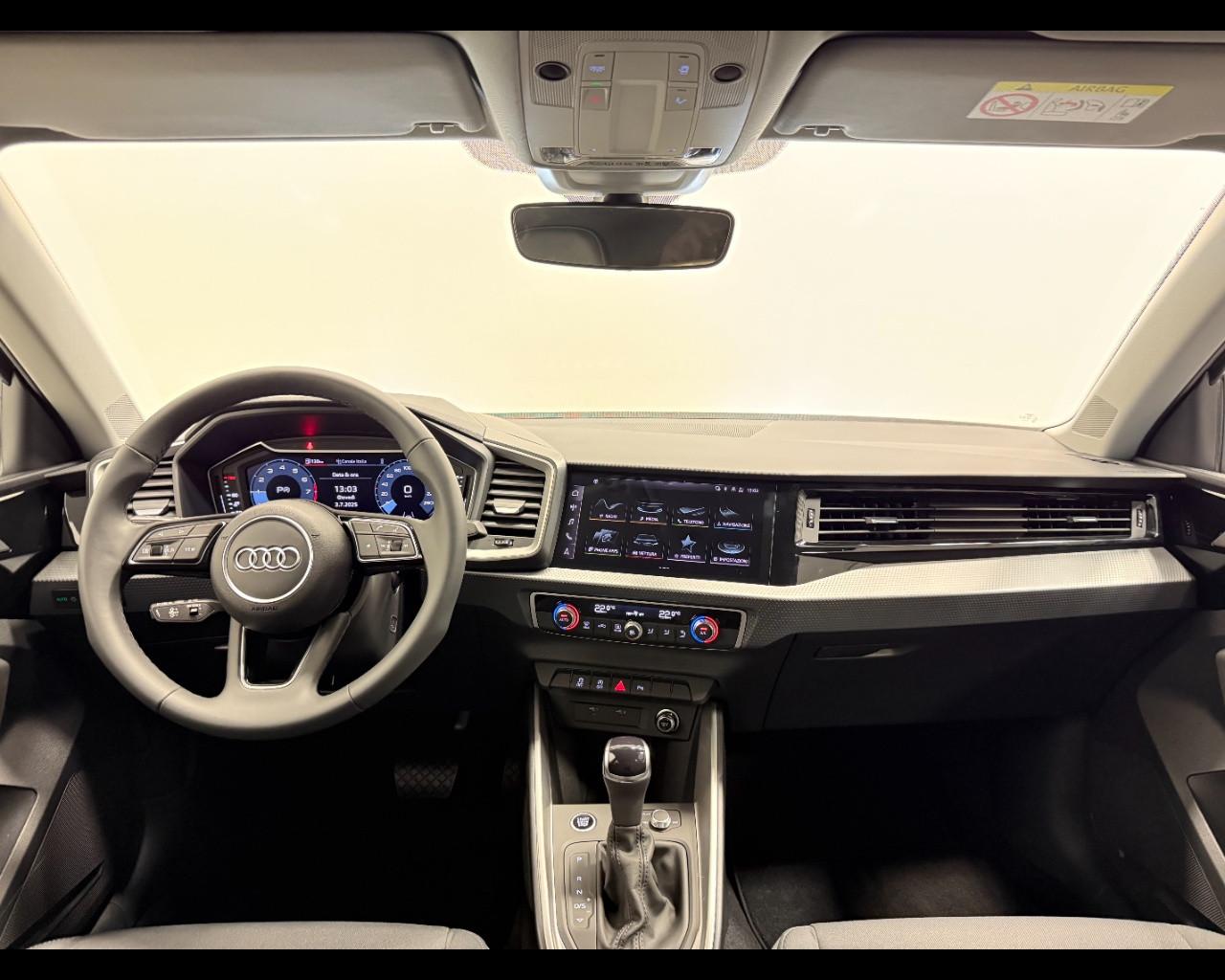 AUDI A1 ALLSTREET 30 TFSI S-TRONIC IDENTITY CONTRAST