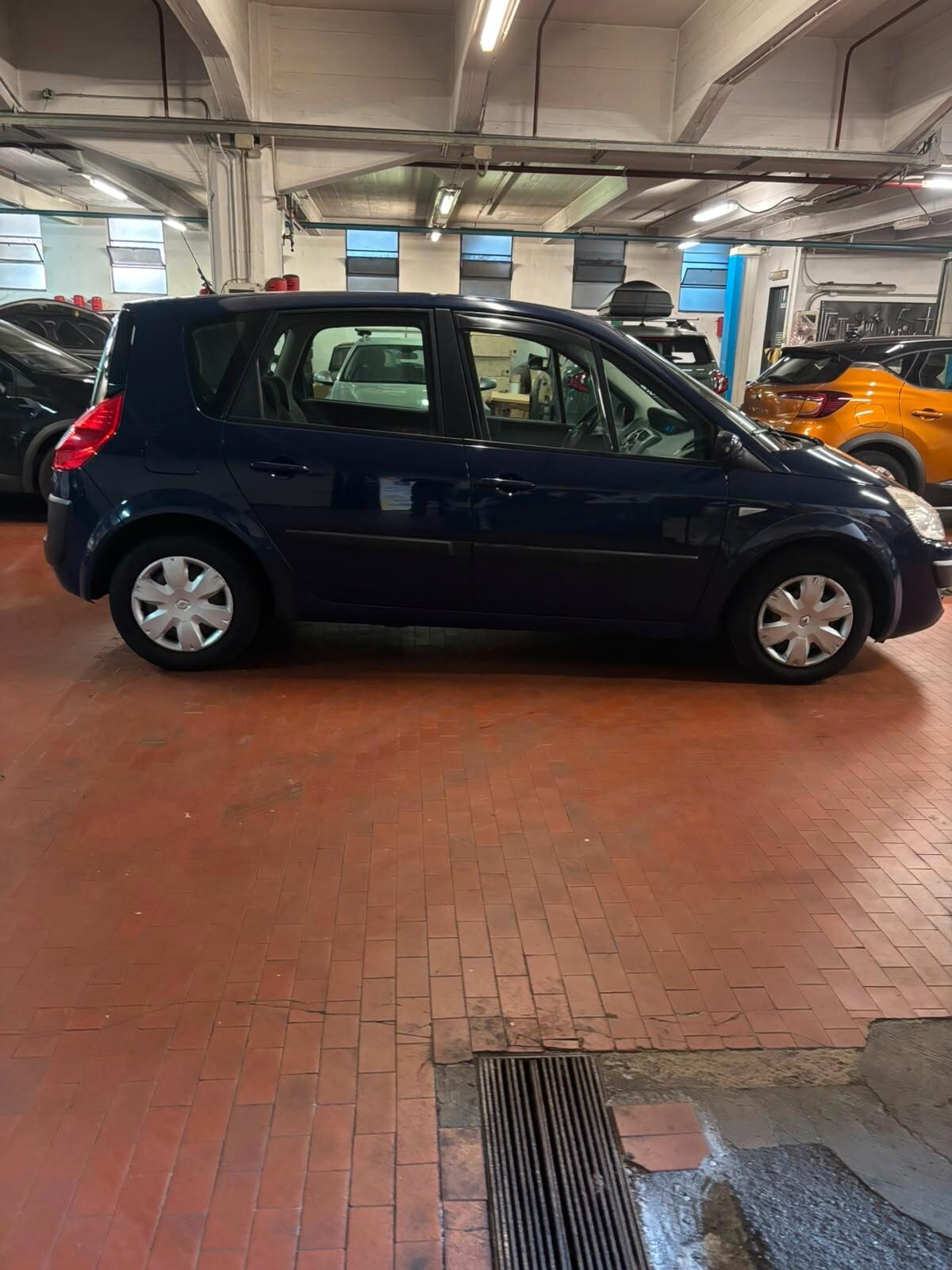 Renault Scenic Scénic 1.6 16V GPL