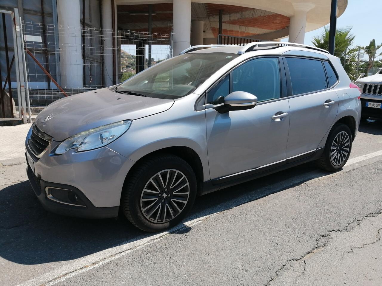 Peugeot 2008 BlueHDi 100 Allure