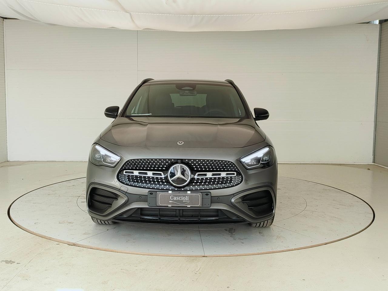 Mercedes-Benz GLA 200 d automatic