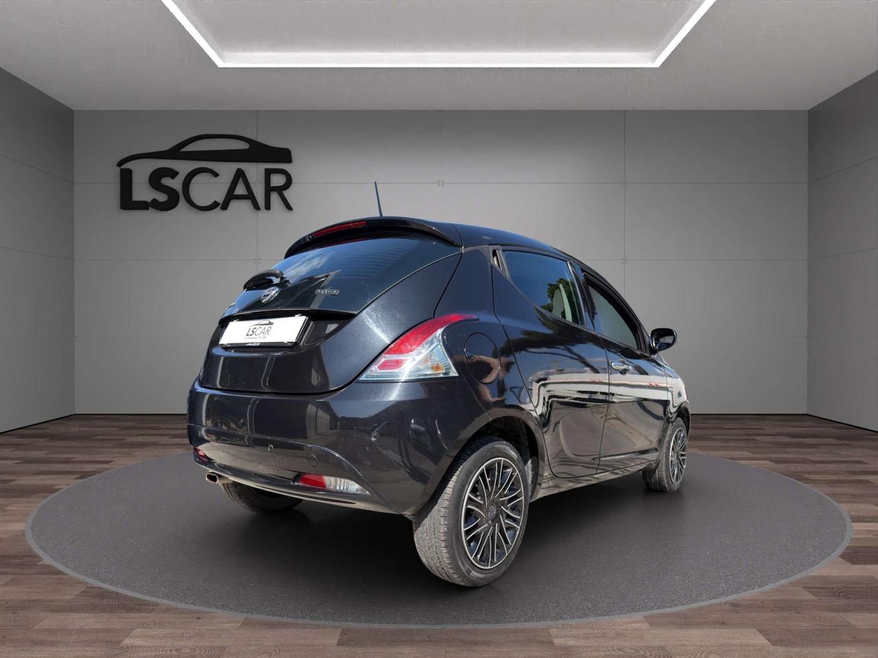 Lancia Ypsilon Ypsilon 1.0 Firefly Hybrid Gold