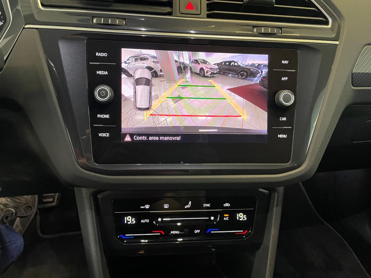 Volkswagen Tiguan 2.0 TDI 150 CV SCR DSG R-Line Black Telec.