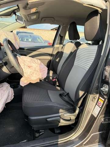 Toyota Yaris 5p 1.0 Cool Neopatentati