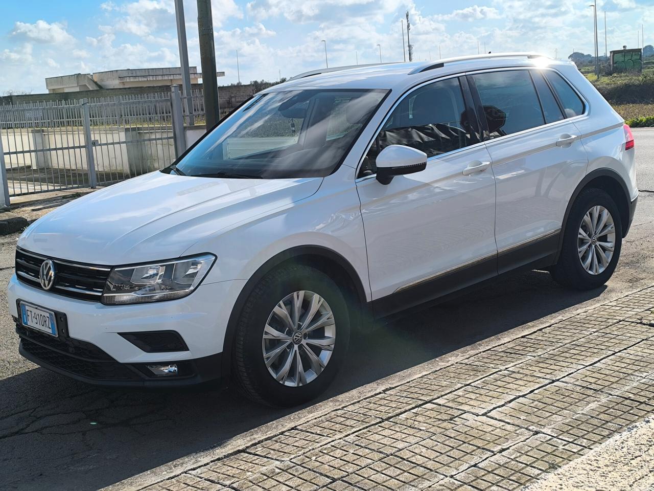 VOLKSWAGEN TIGUAN SPORT 1.6 TDI 1 PROPIETARIO COCKPIT/NAV/LED