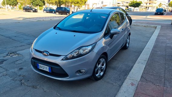 Ford Fiesta 1.4 3 Porte Bz.- Gpl Titanium