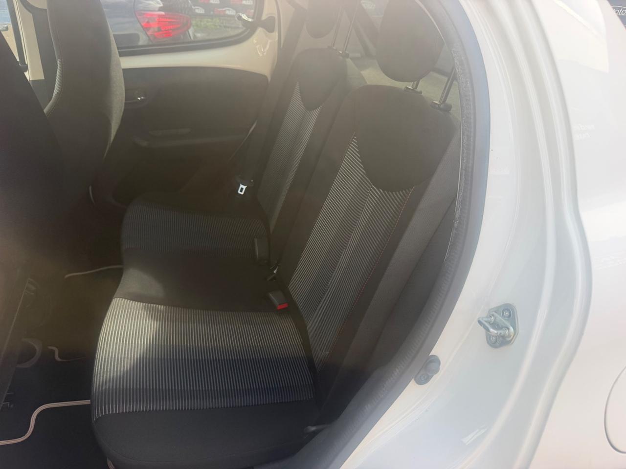 Peugeot 108 1.2 VTi Roland Garros