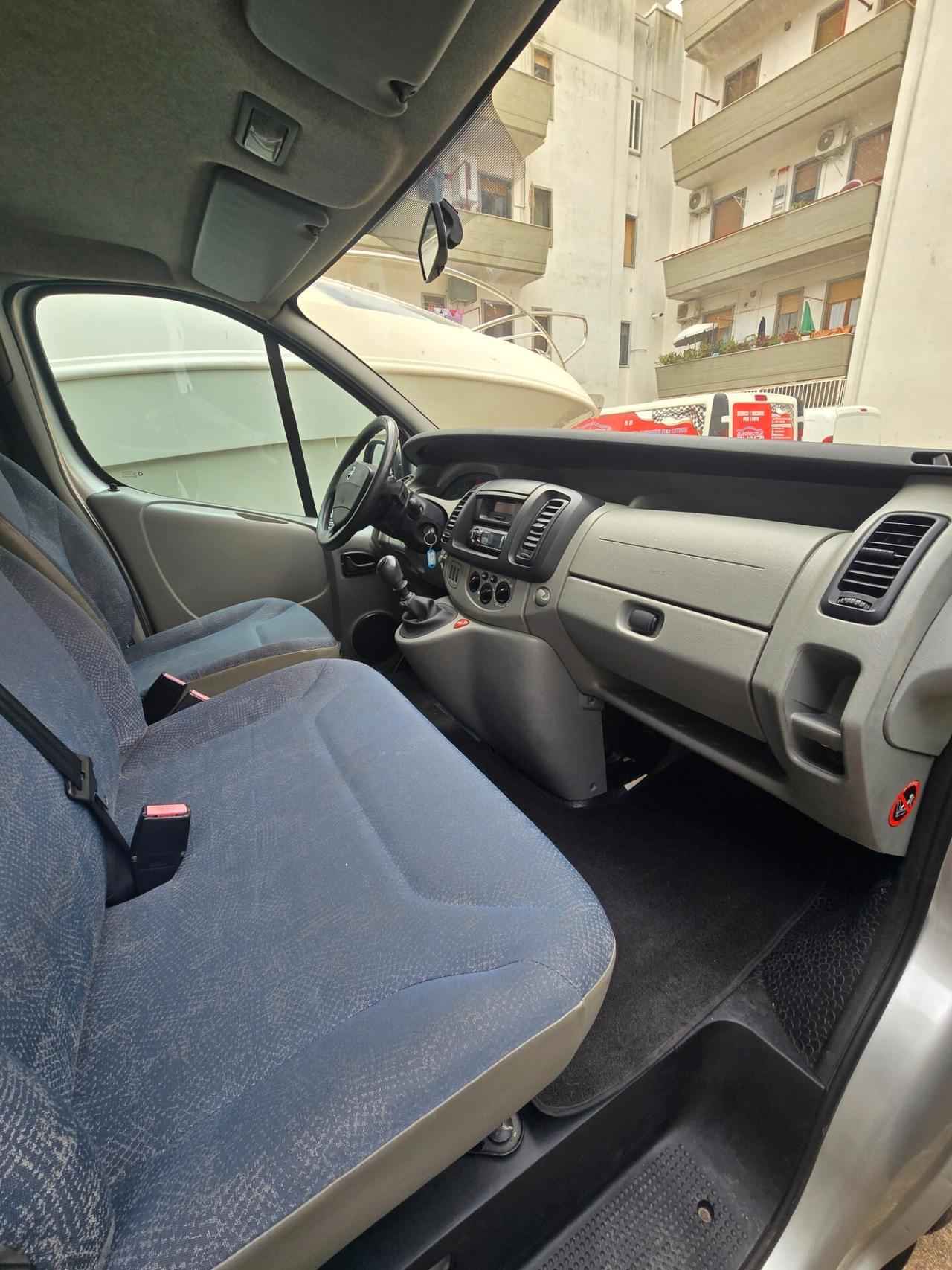 Nissan Primastar C29 6 Posti + Sollevatore idraulico per Carrozzina