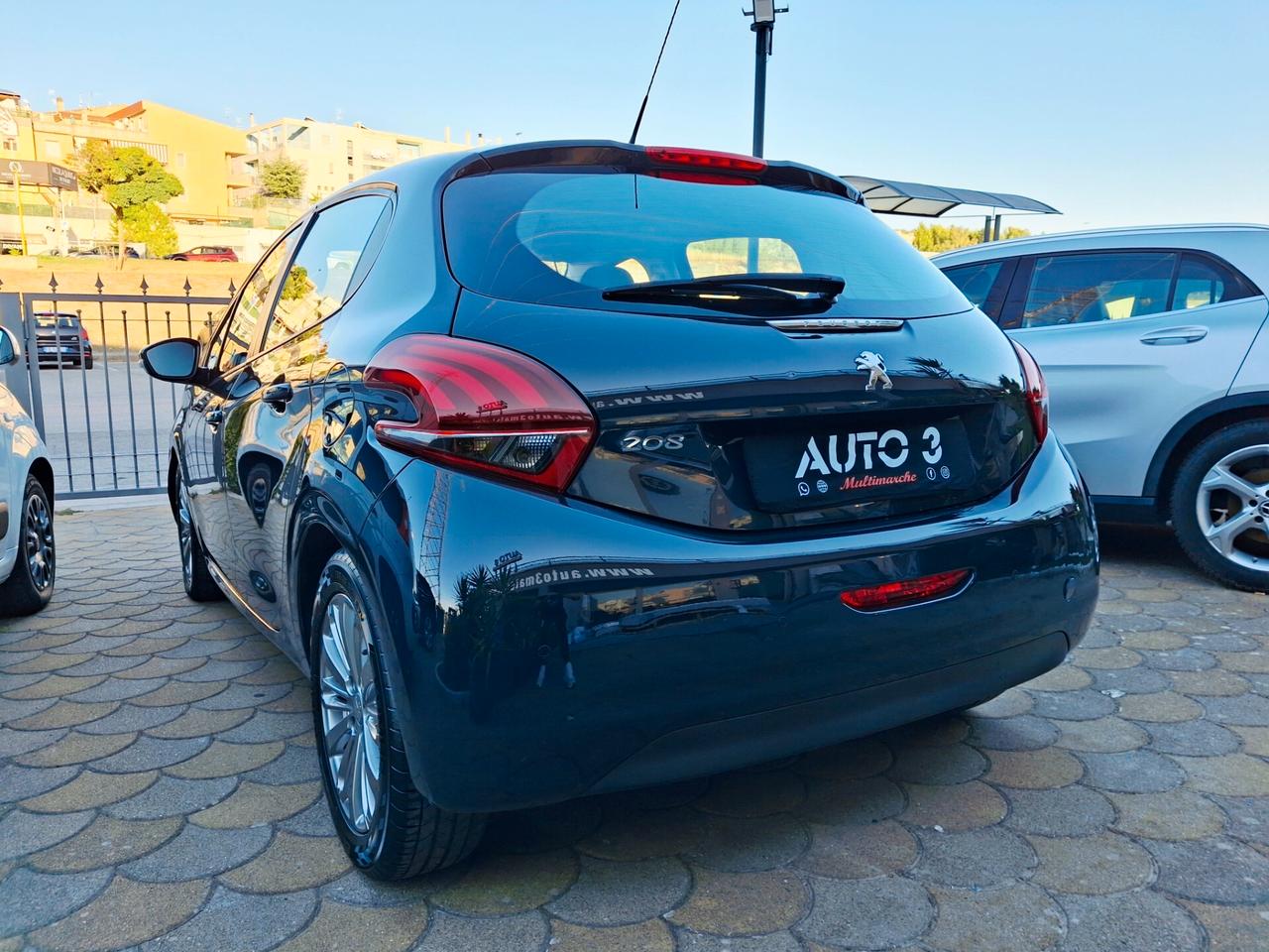 Peugeot 208 BlueHDi 75 5 porte Touch