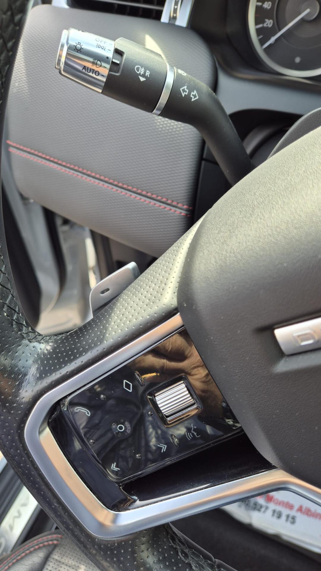 Land Rover Discovery Sport 2.0 TD4 204 CV AWD Auto R-Dynamic HSE