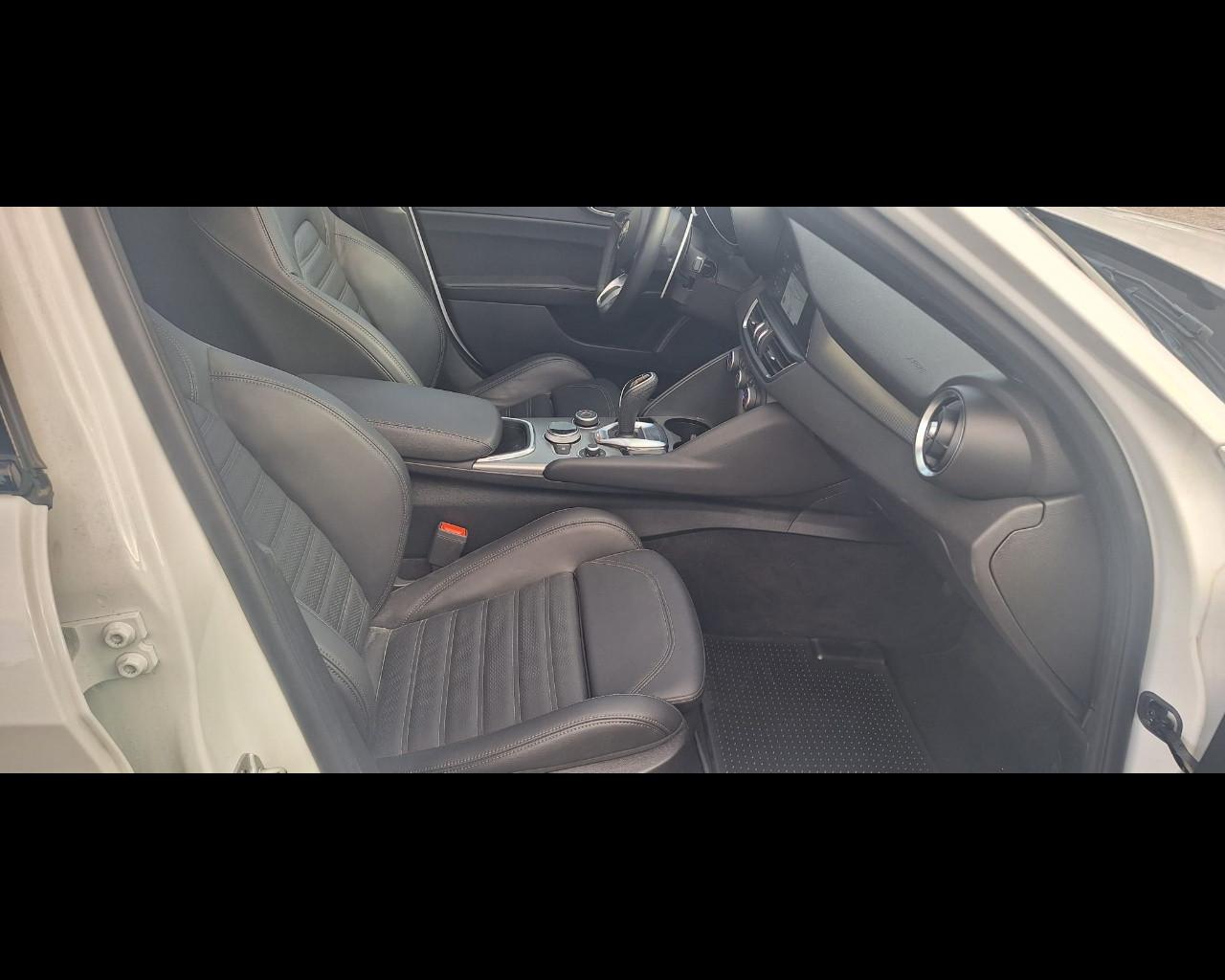 ALFA ROMEO Giulia (2016) - Giulia 2.2 Turbodiesel 160 CV AT8 Veloce