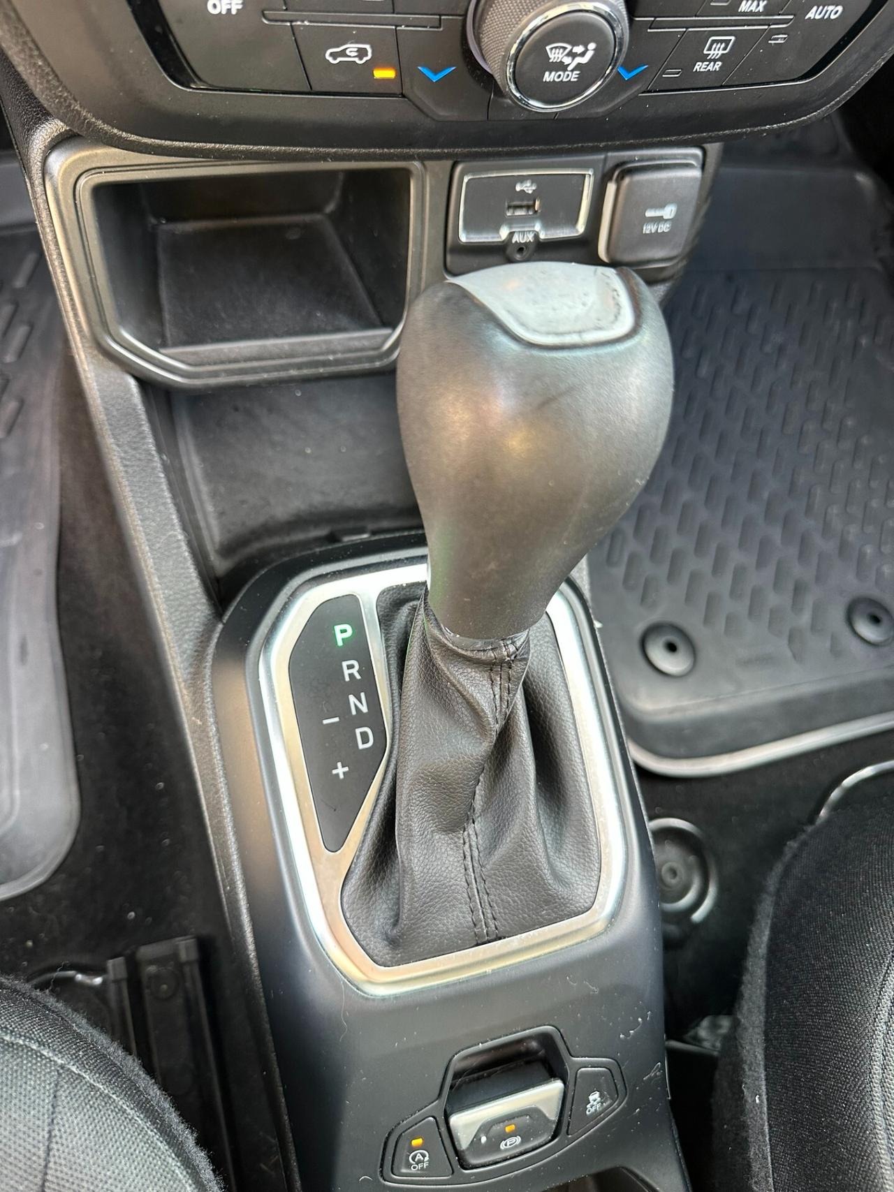 Jeep Renegade 1.6 Mjt DDCT 120 CV Business