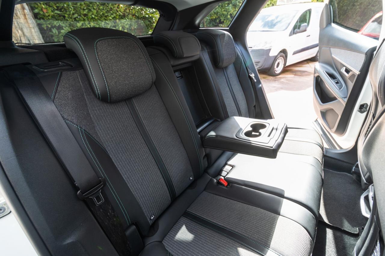 Peugeot 3008 BlueHDi 130 S&S EAT8 Allure