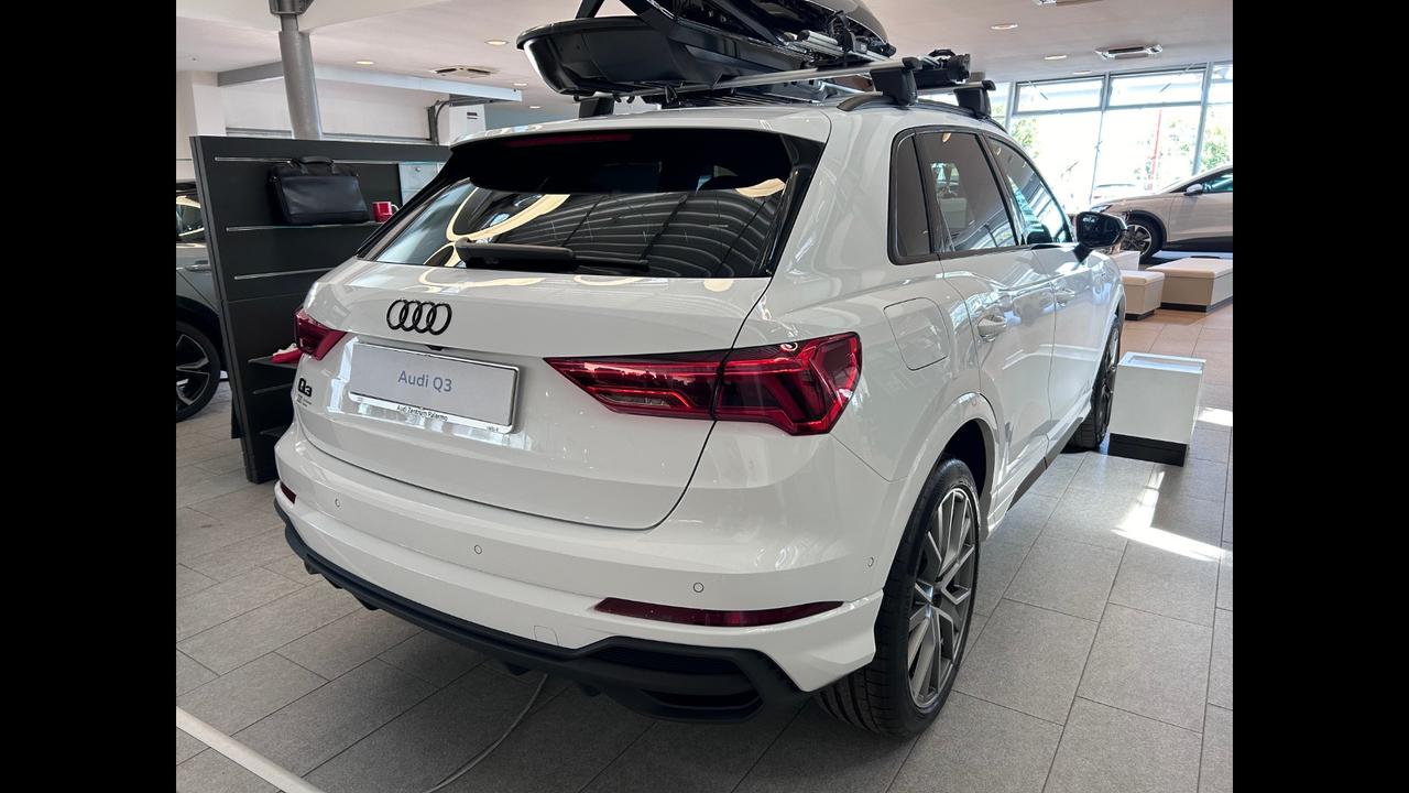 Audi Q3 45 TFSI E S TRONIC